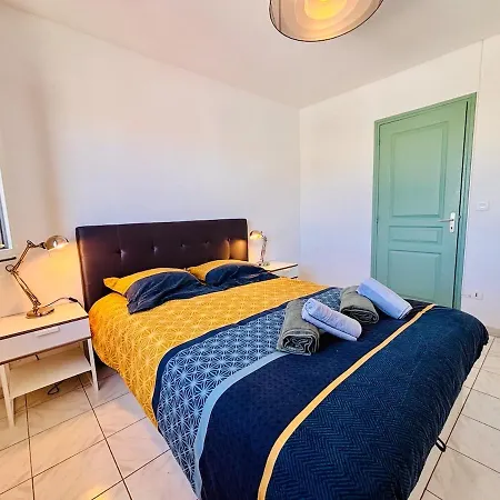 Le Palmier Et L'olivier, Private Pool, 8 People * Montady