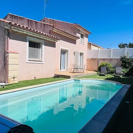 Le Palmier Et L'olivier, Private Pool, 8 People Montady