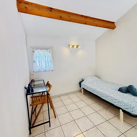 Le Palmier Et L'olivier, Private Pool, 8 People Montady